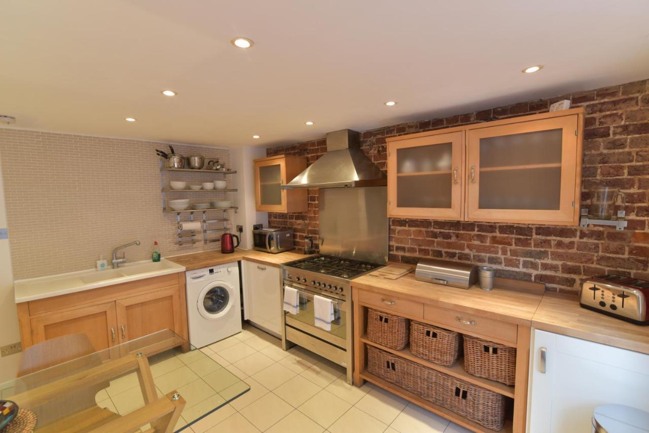 Beach Central With Allocated Parking And Patio Hove Buitenkant foto