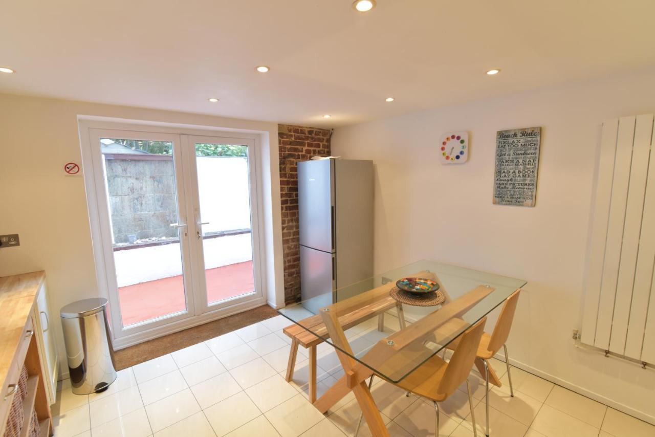 Beach Central With Allocated Parking And Patio Hove Buitenkant foto